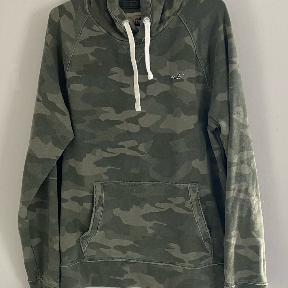 Green camo hollister hoodie